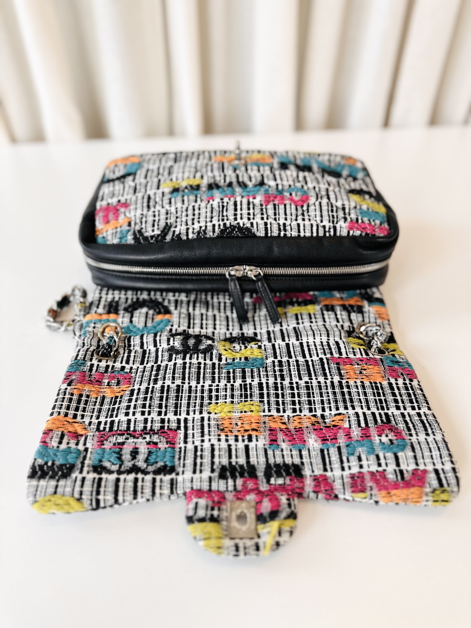 Chanel tweed single flap bag - Image 10