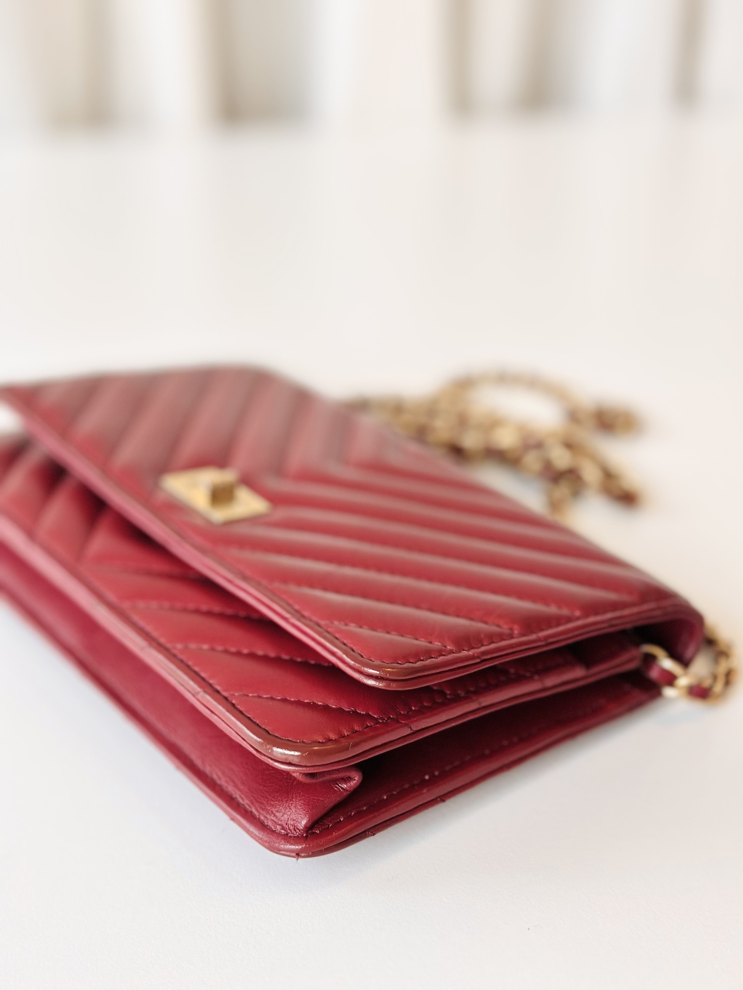 Chanel Reissue wallet on chain - Image 7