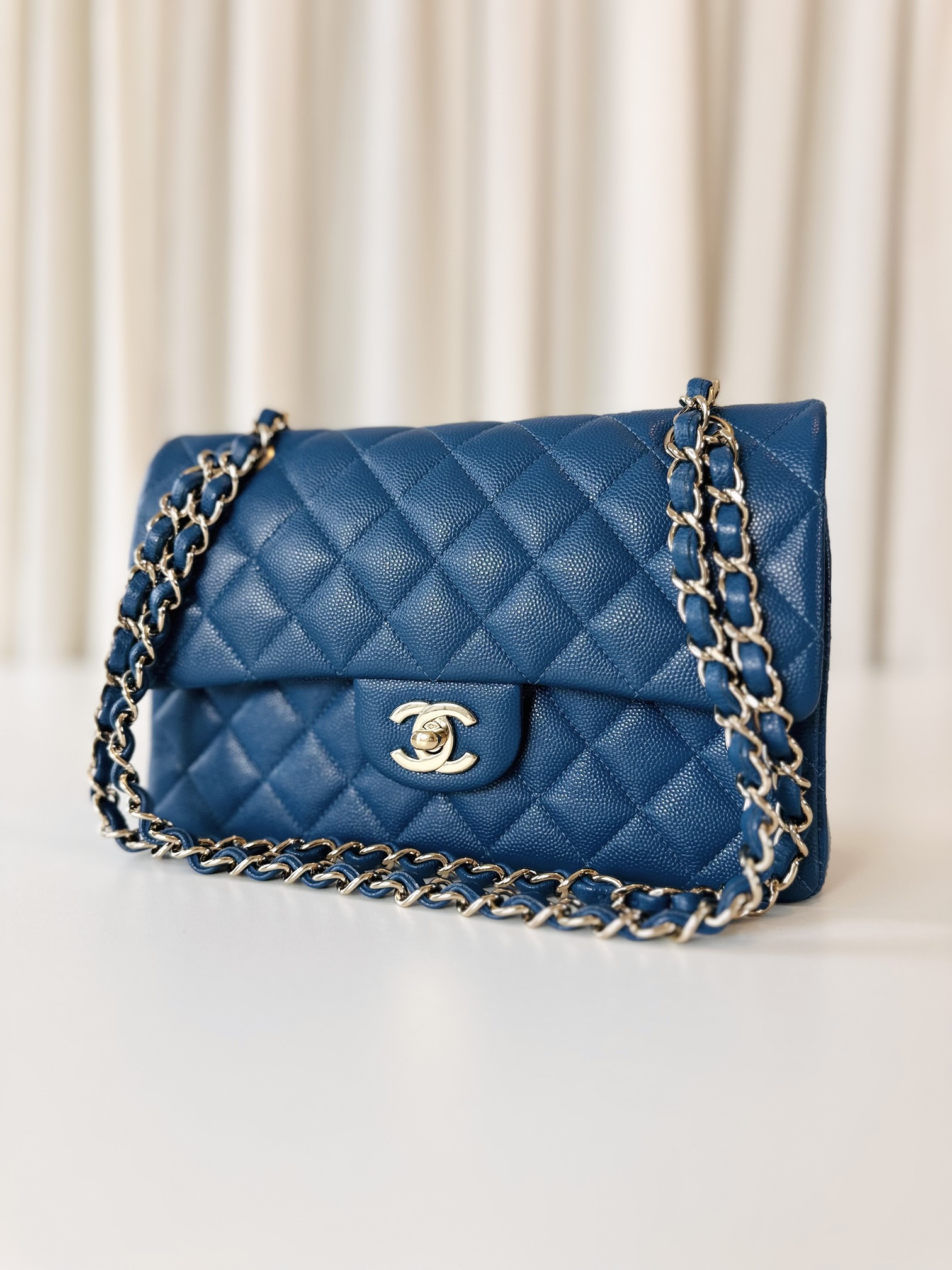 Chanel classic double flap bag small - Image 3