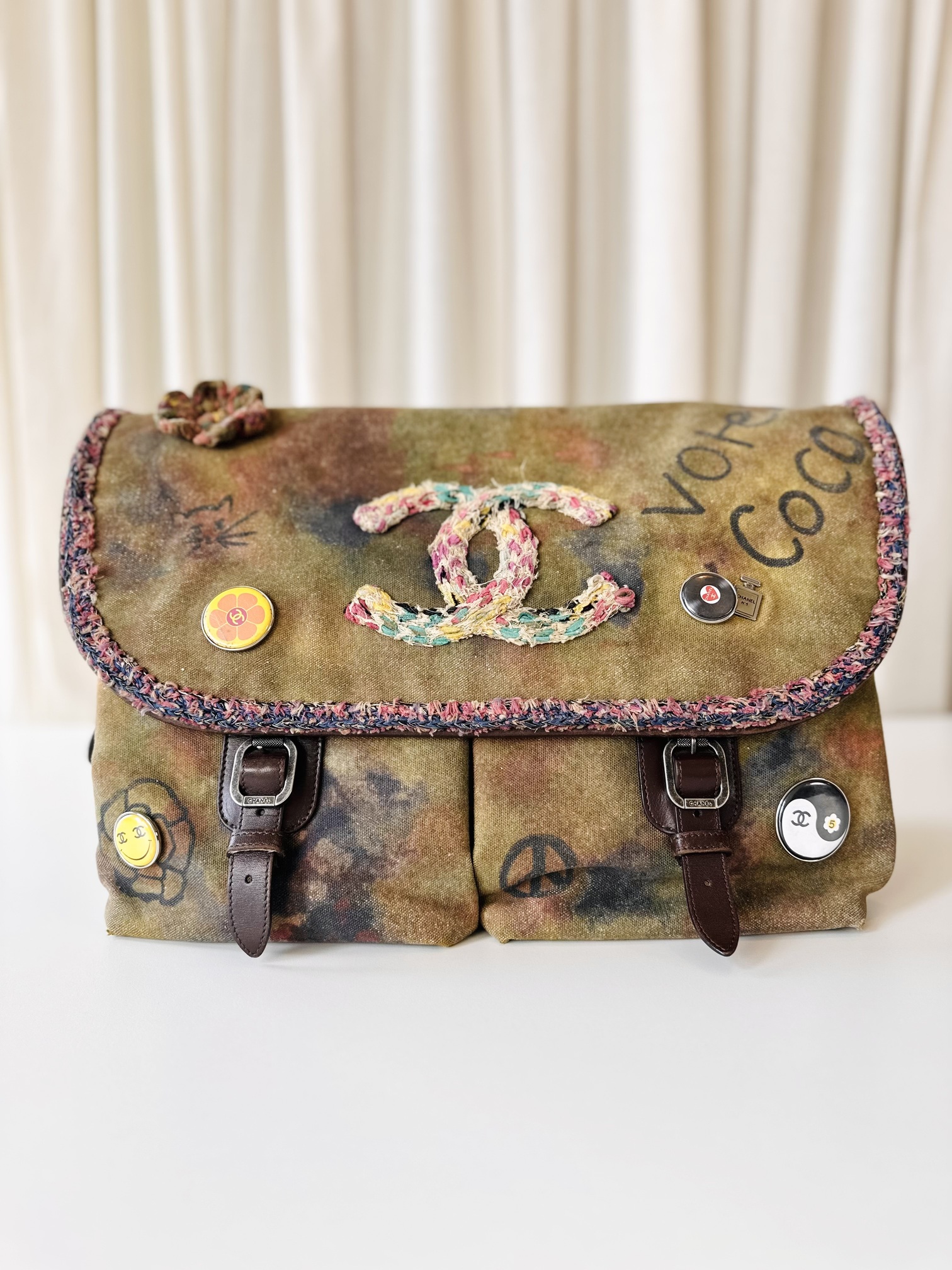 Chanel Graffiti tweed Toile On The Pavement
