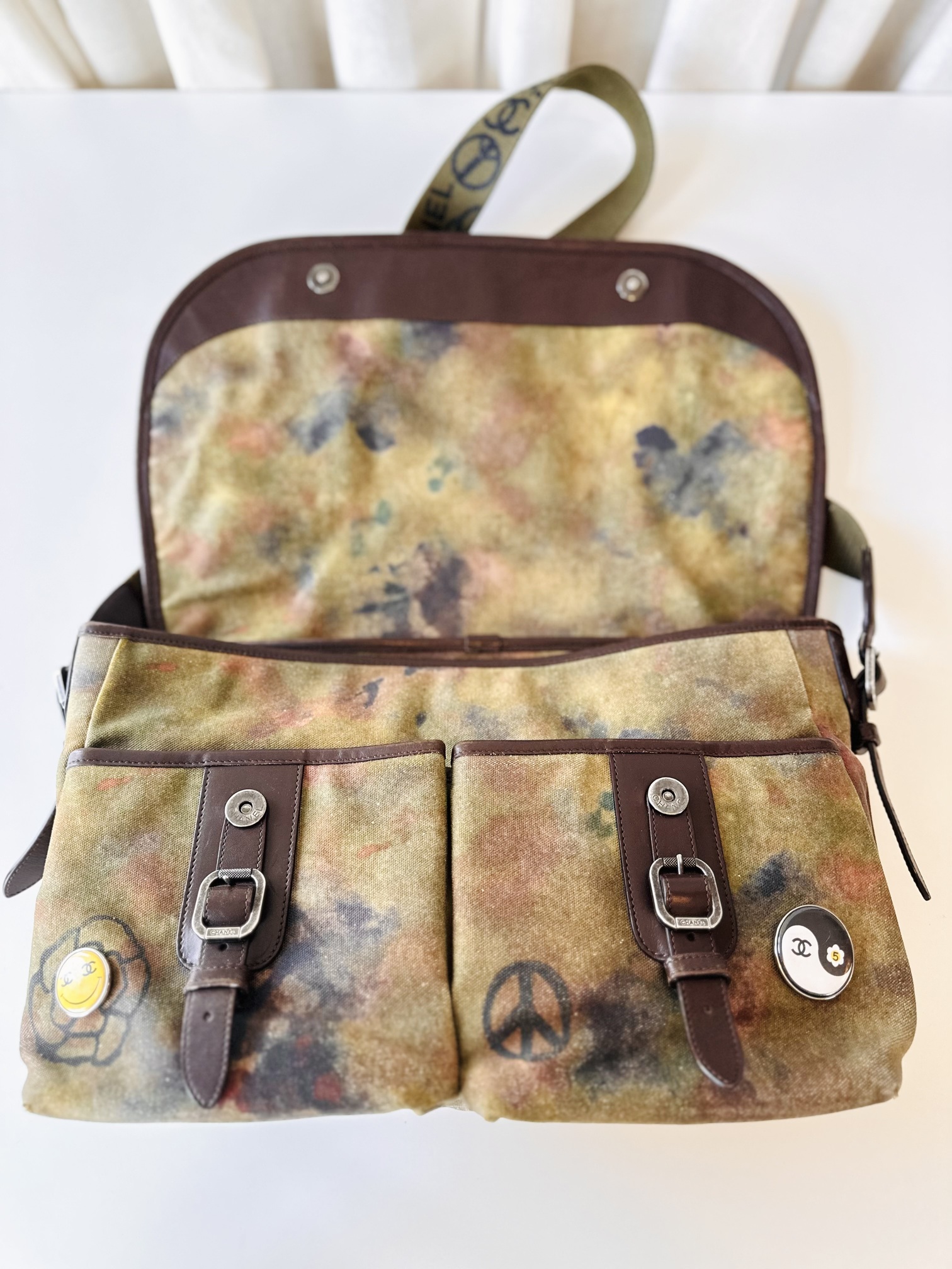 Chanel Graffiti tweed Toile On The Pavement - Image 11