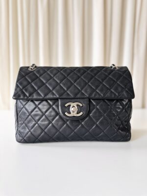 Chanel caviar jumbo