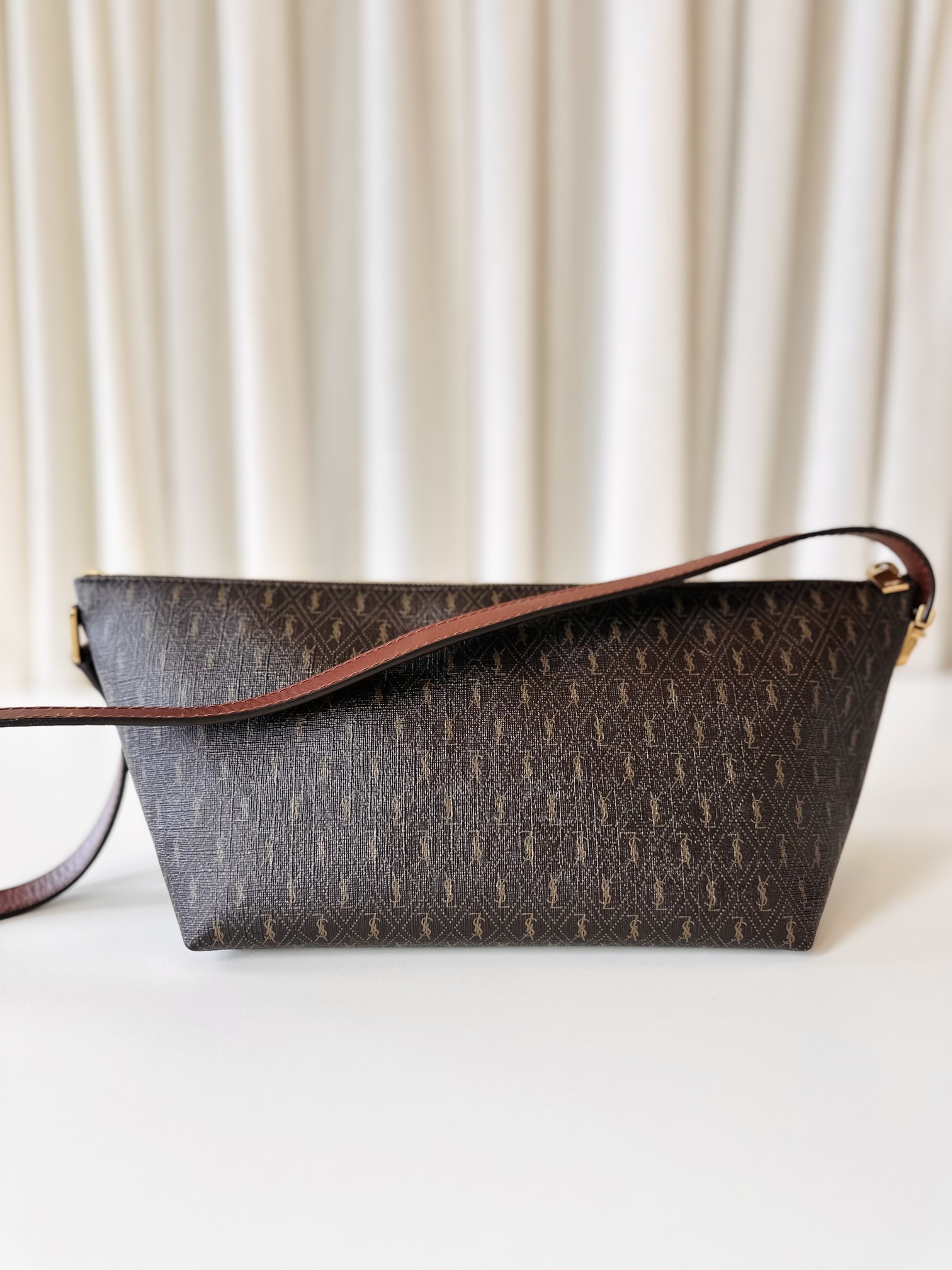 Saint Laurent shoulder bag