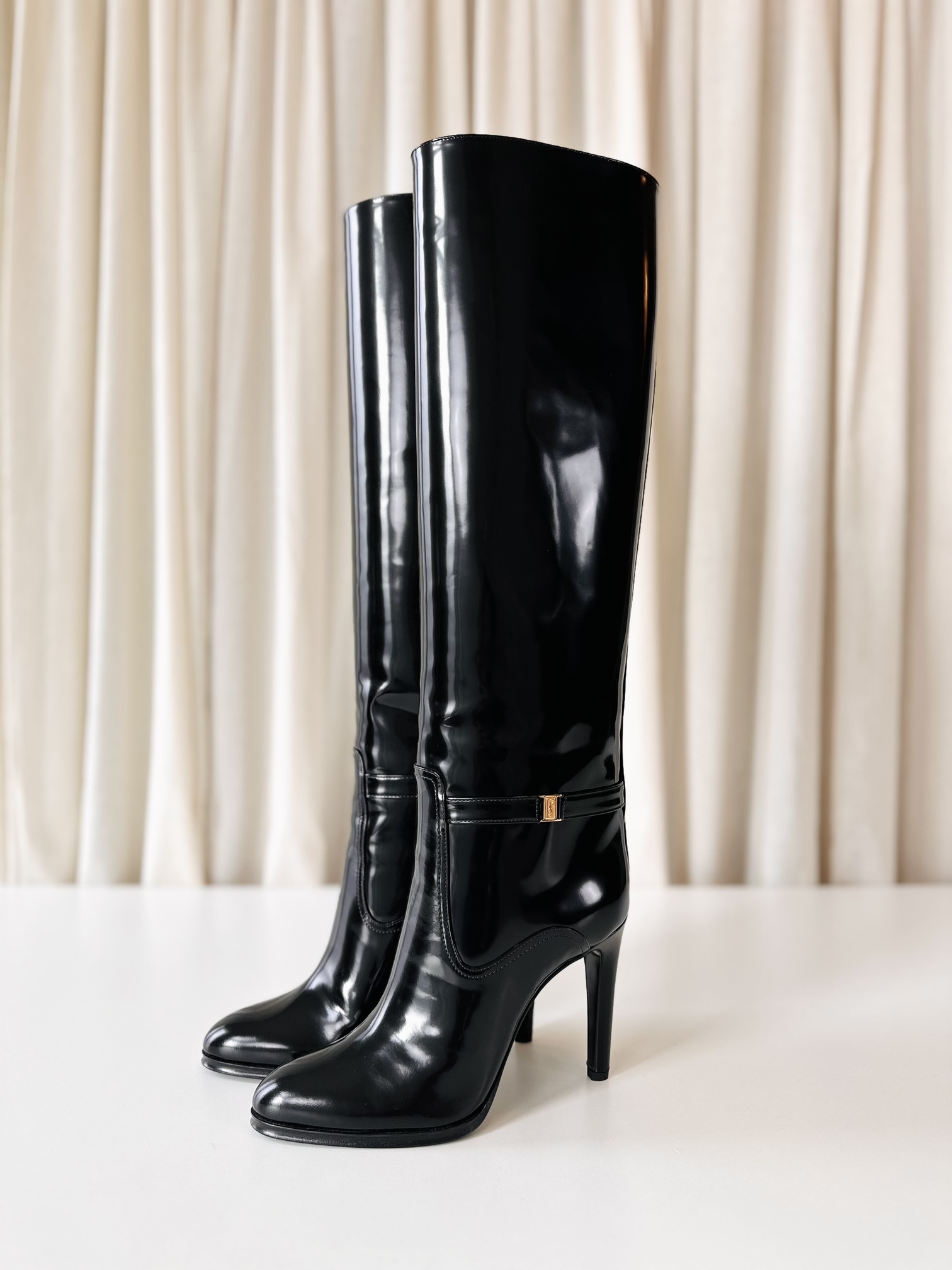 Saint Laurent black patent heels - Image 2