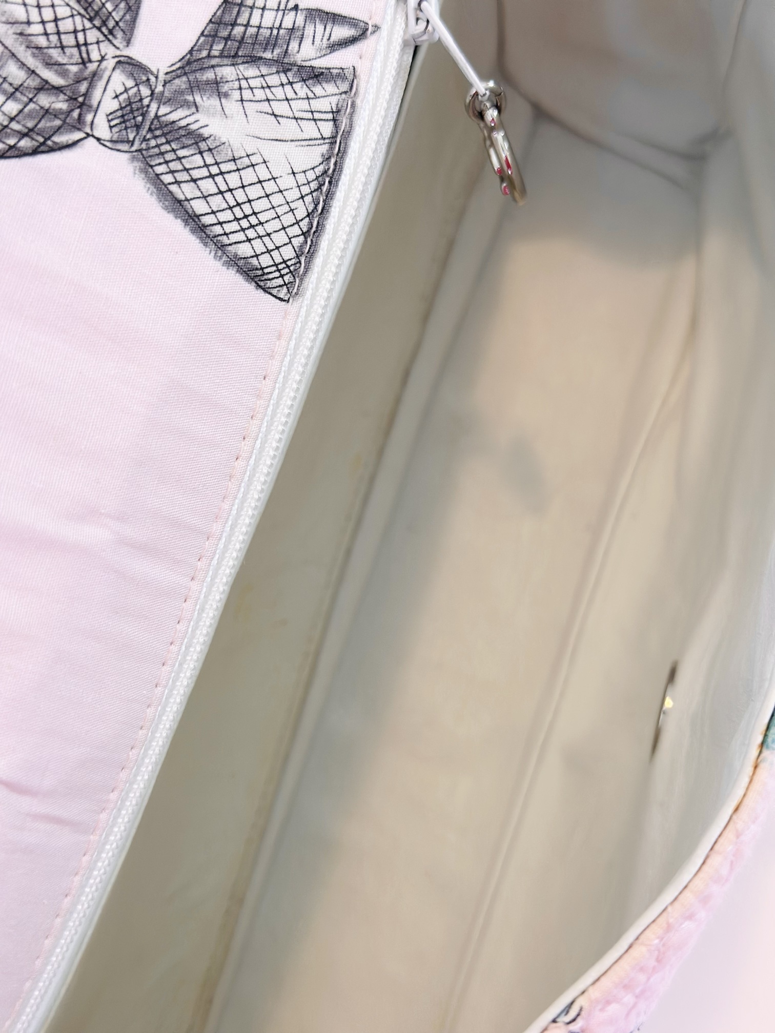 Chanel fabric single flap bag - Image 10