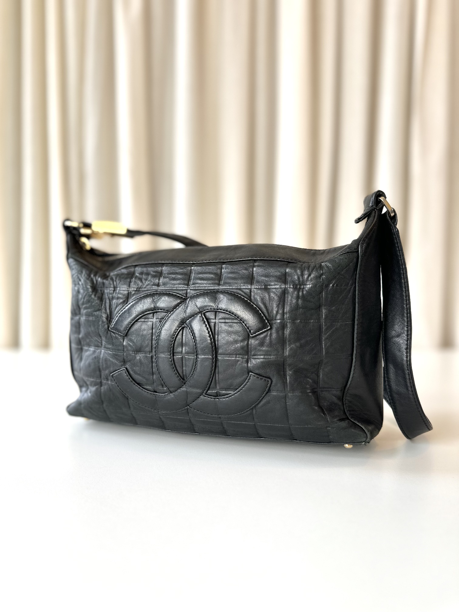 Chanel black shoulder bag - Image 2