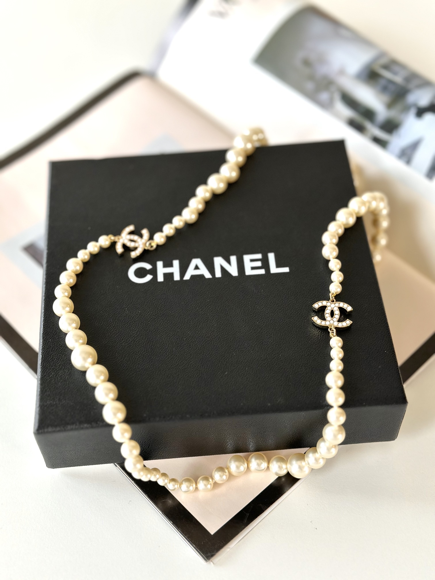 Chanel pearl necklace - Image 2
