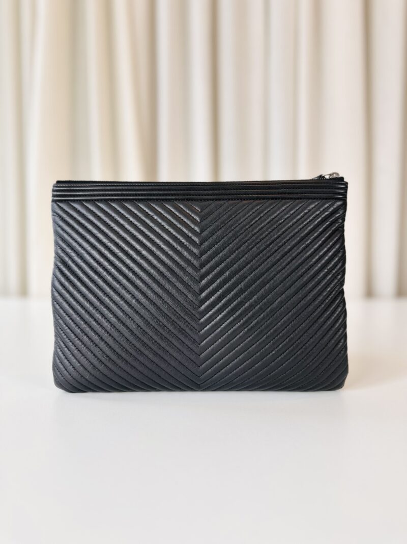 Chanel chevron boy clutch - Image 9