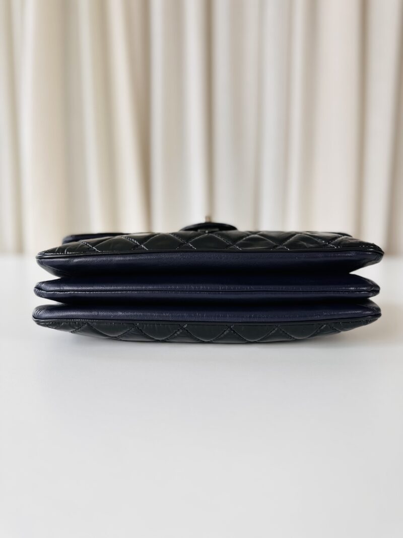 Chanel patent single flap bag - Image 13