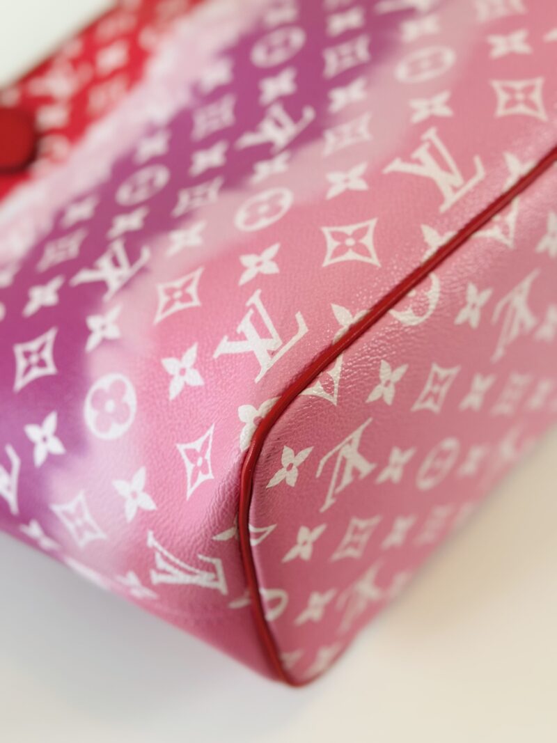 Louis Vuitton Escale Neverfull MM - Image 10
