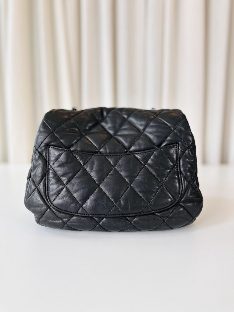 Chanel single flap bag - Image 9