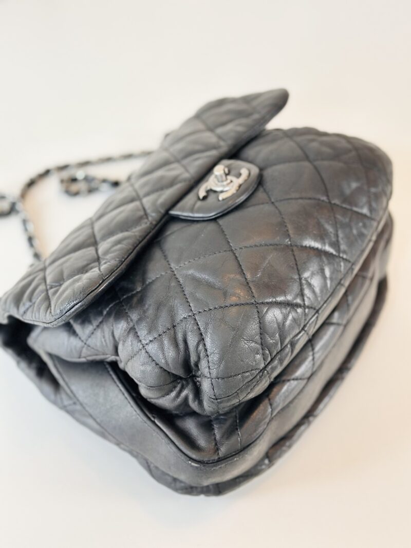 Chanel single flap bag - Image 7