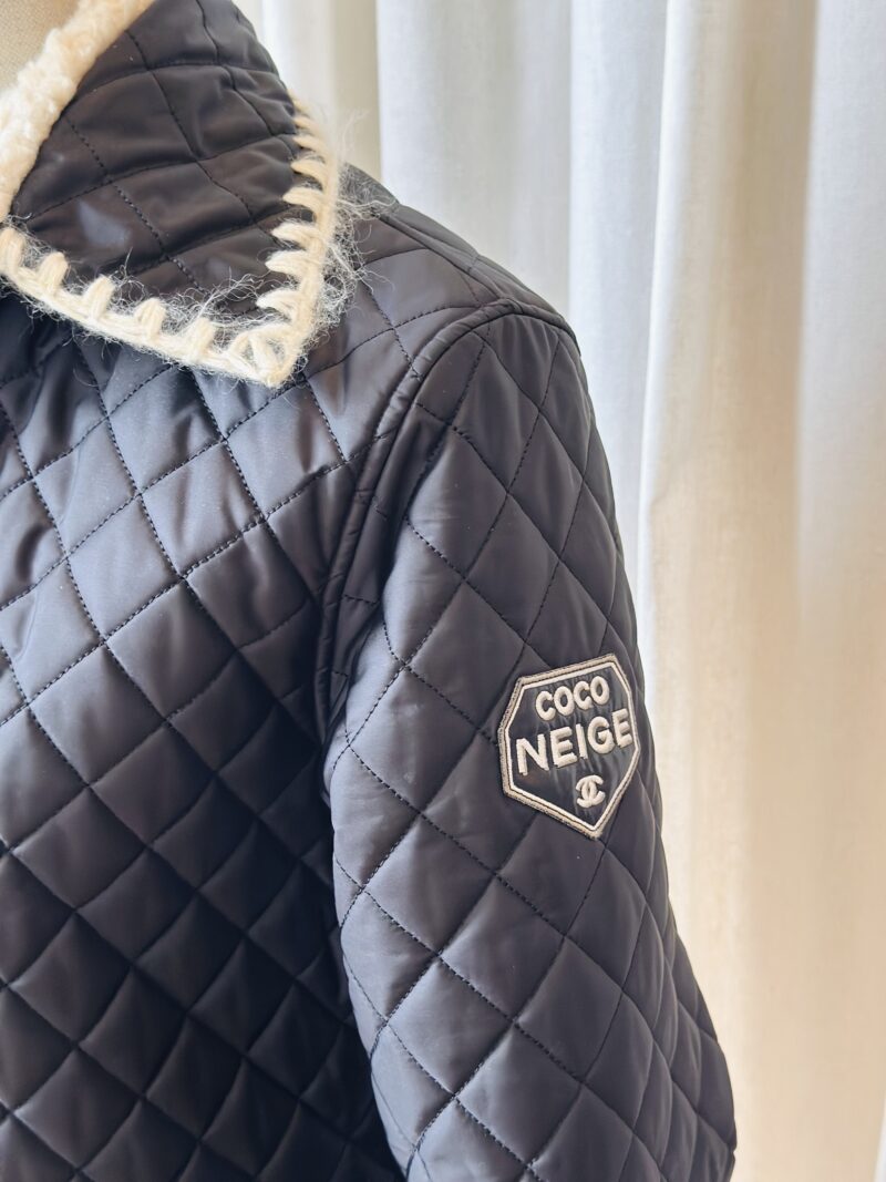 Chanel Coco Neige jacket - Image 8