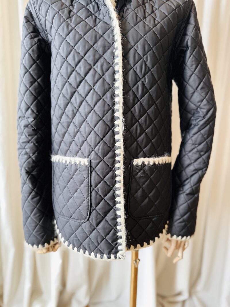 Chanel Coco Neige jacket - Image 7
