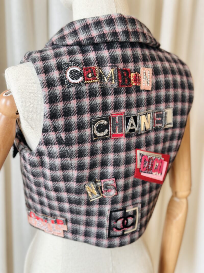 Chanel tweed gilet - Image 7