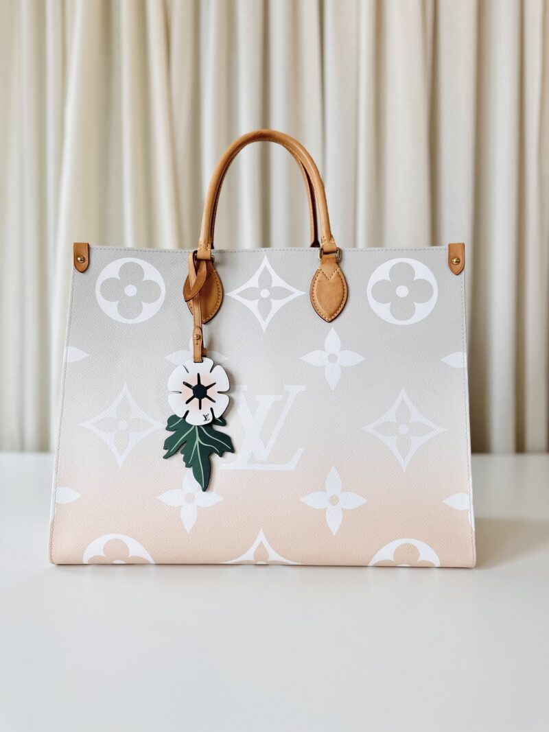 Louis Vuitton On The Go GM monogram