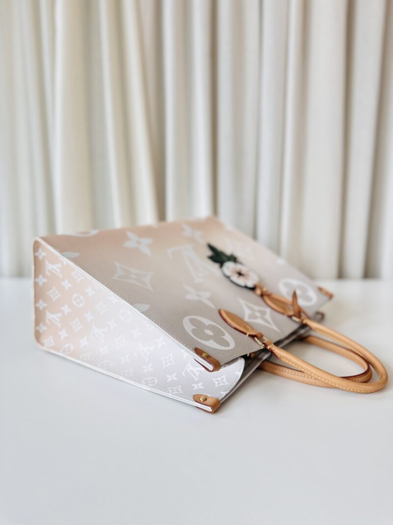 Louis Vuitton On The Go GM monogram - Image 10
