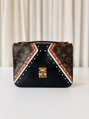 Louis Vuitton Pochette Metis