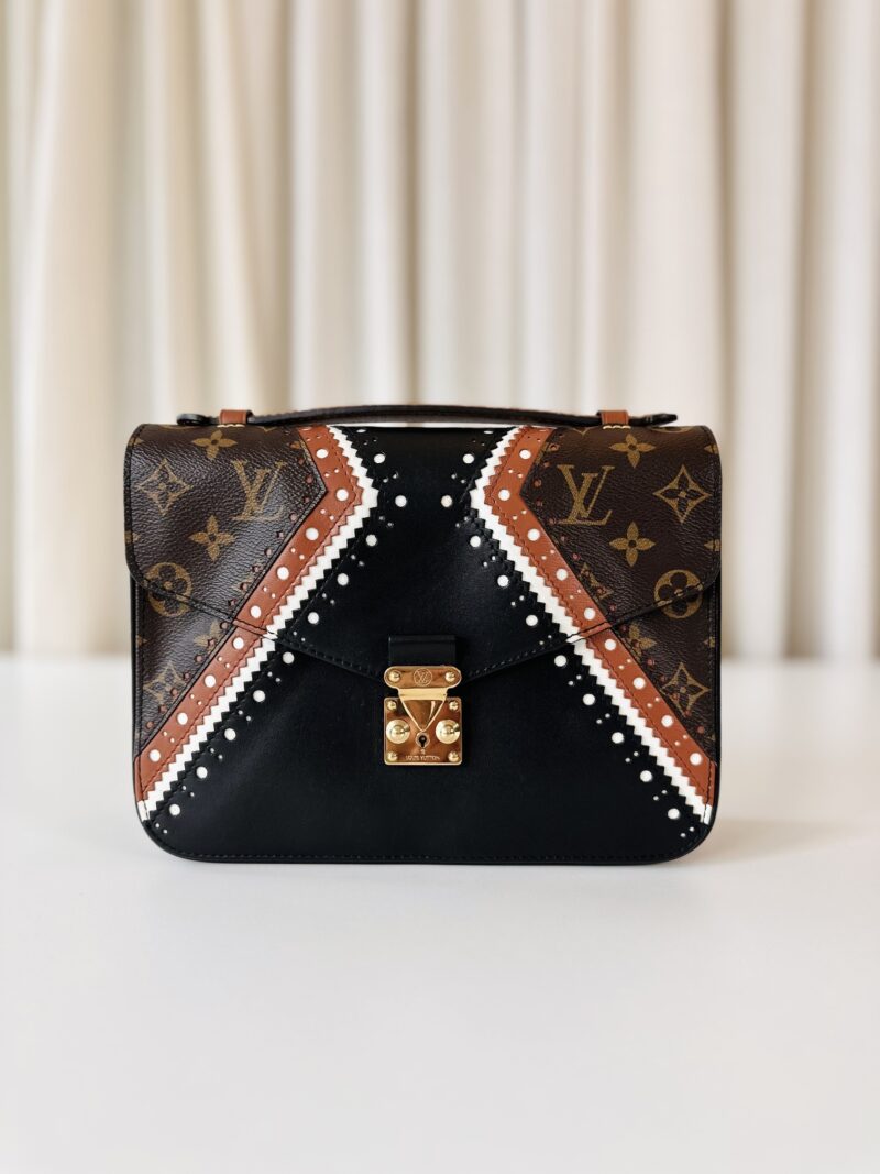 Louis Vuitton Pochette Metis