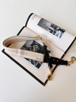 Dior strap light pink