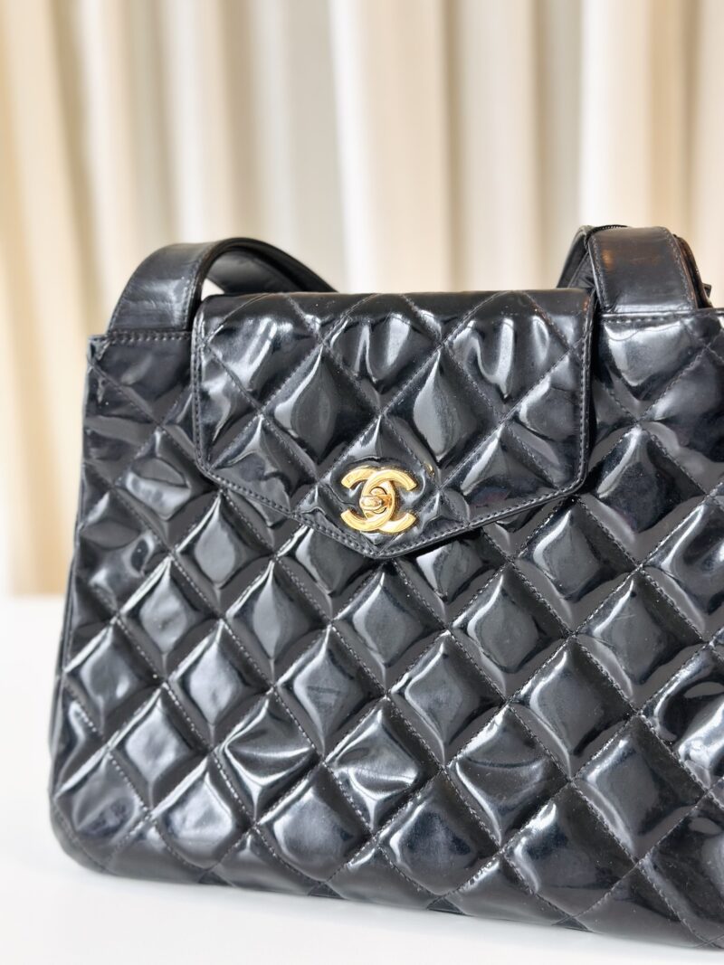 Chanel patent handbag - Image 3