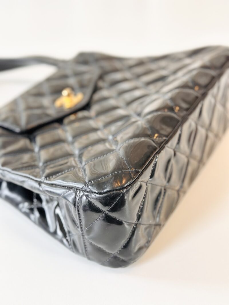 Chanel patent handbag - Image 5