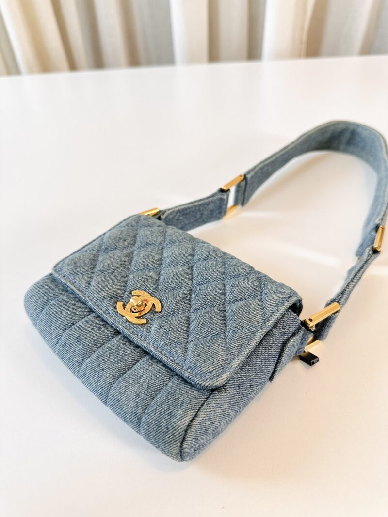 Rare Chanel denim shoulder bag - Image 4