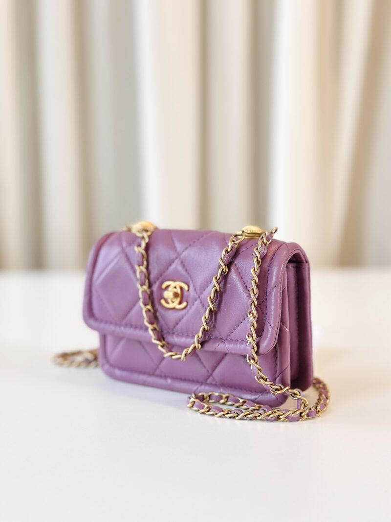 Chanel mini crossbody bag - Image 2