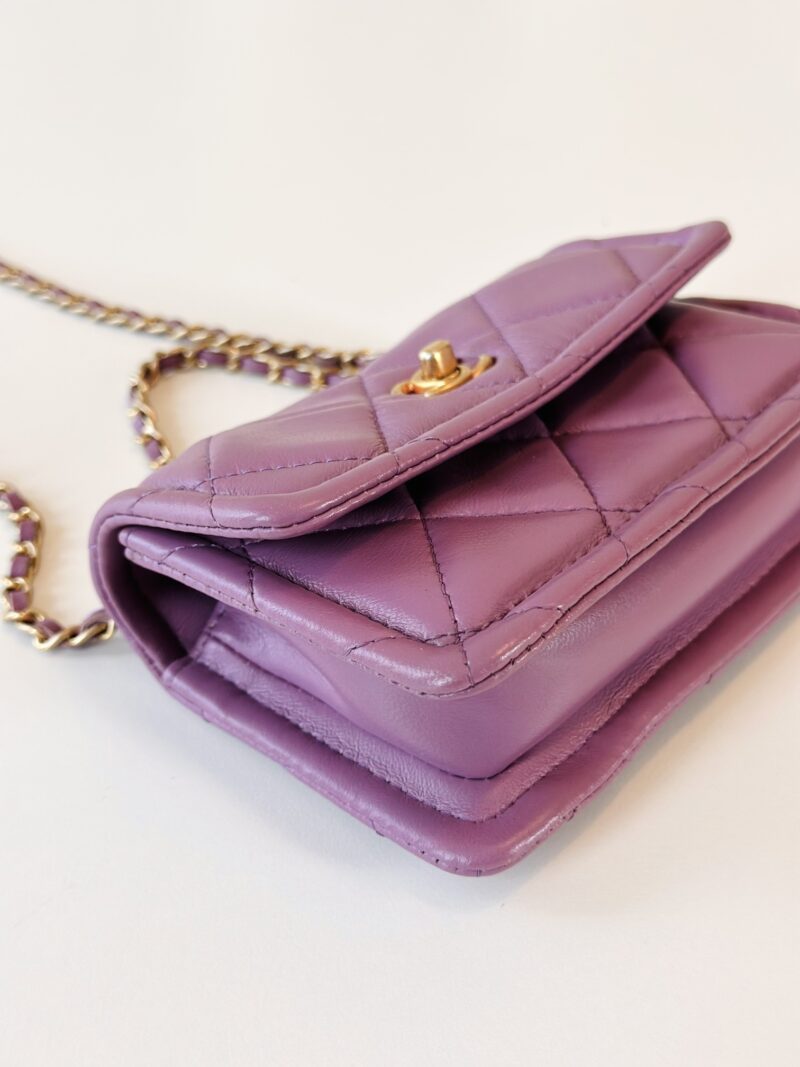 Chanel mini crossbody bag - Image 4