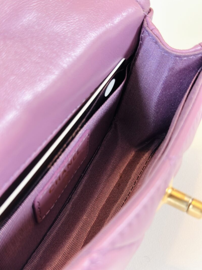 Chanel mini crossbody bag - Image 6