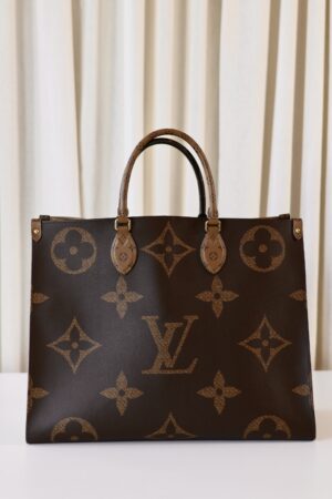 Louis Vuitton On The Go GM
