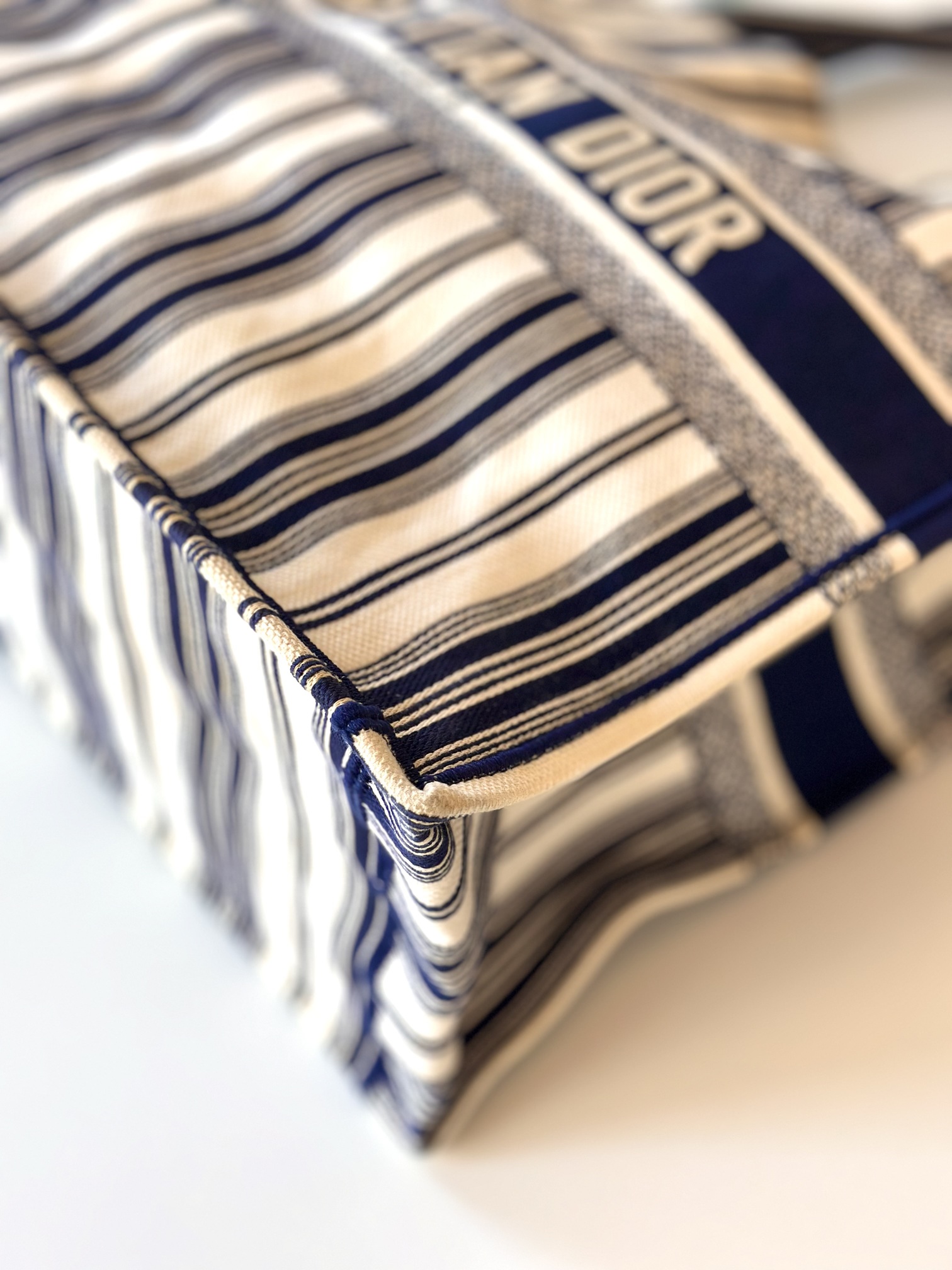 Dior booktote Navy white - Image 7