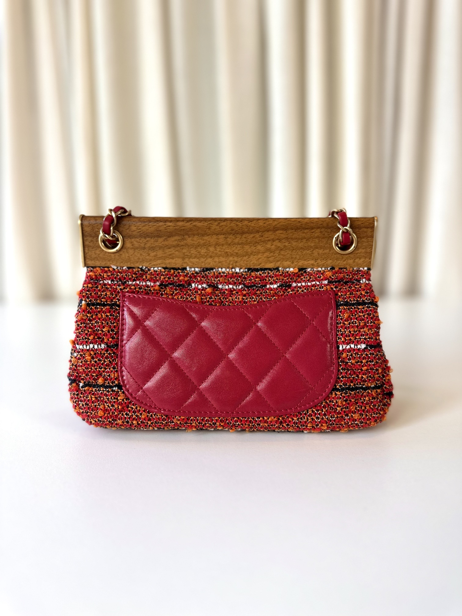 Rare Chanel 2018 Knock on wood tweed flap bag - Image 4