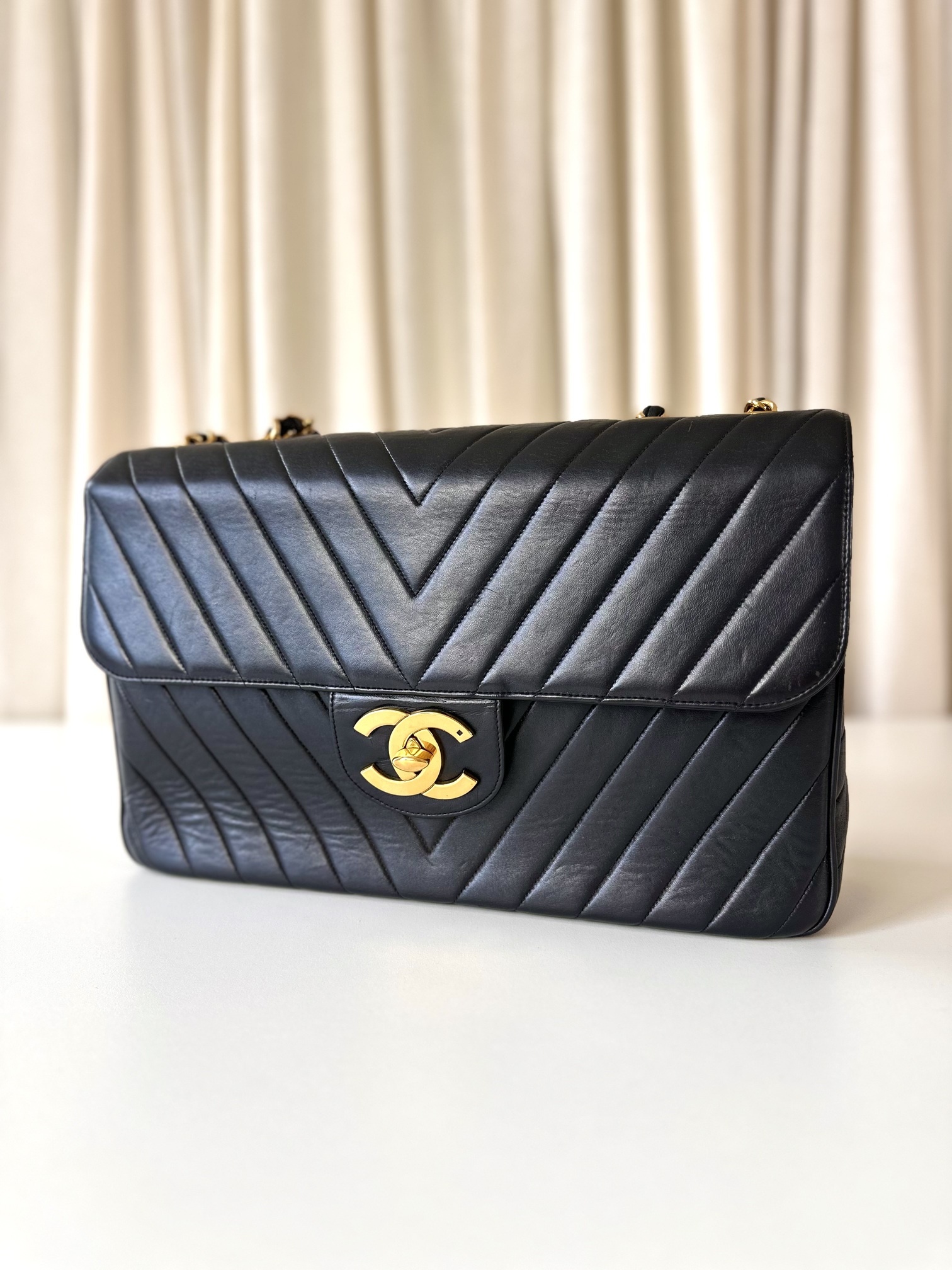 Chanel chevron Jumbo Maxi - Image 2