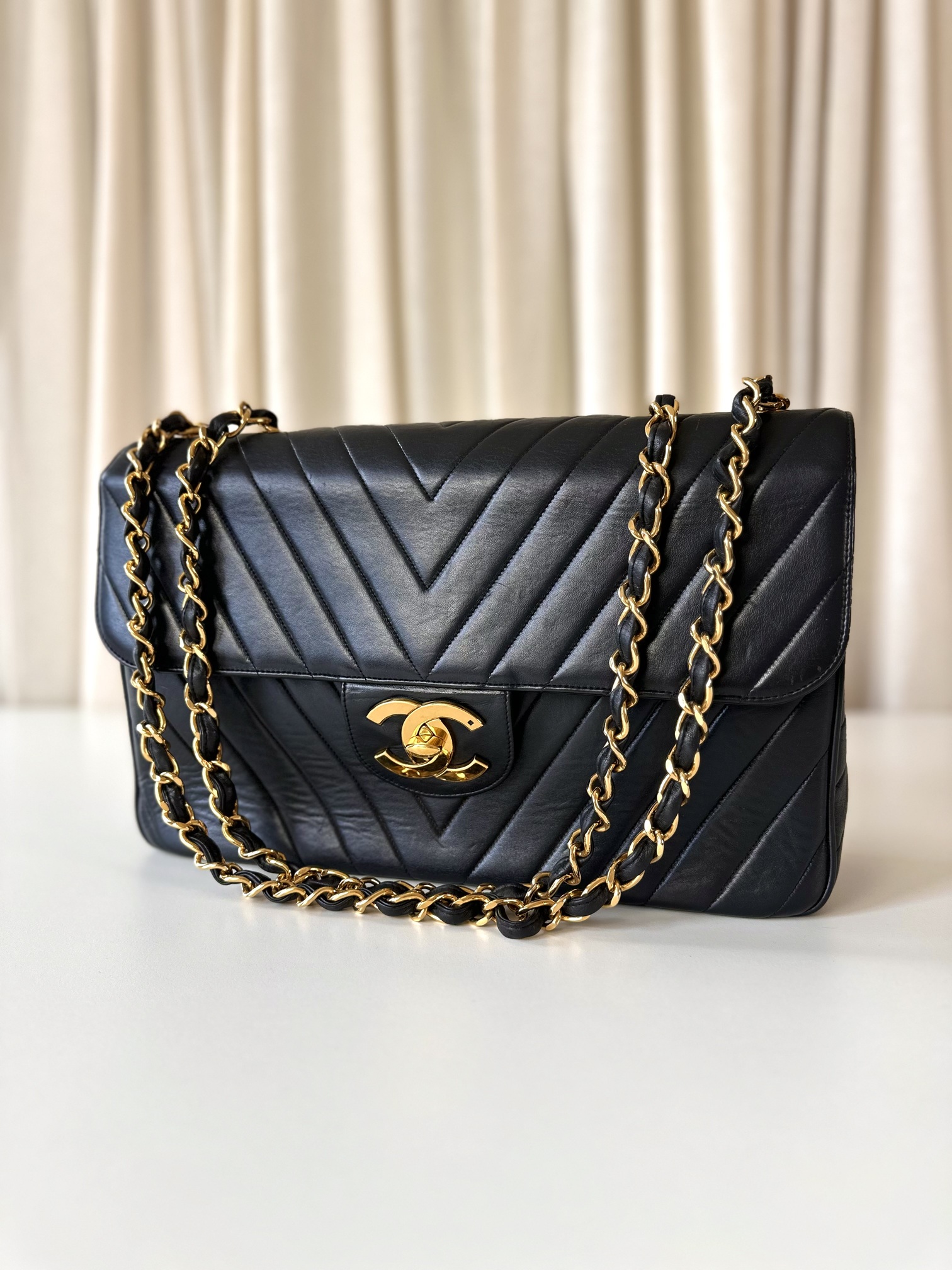 Chanel chevron Jumbo Maxi - Image 3