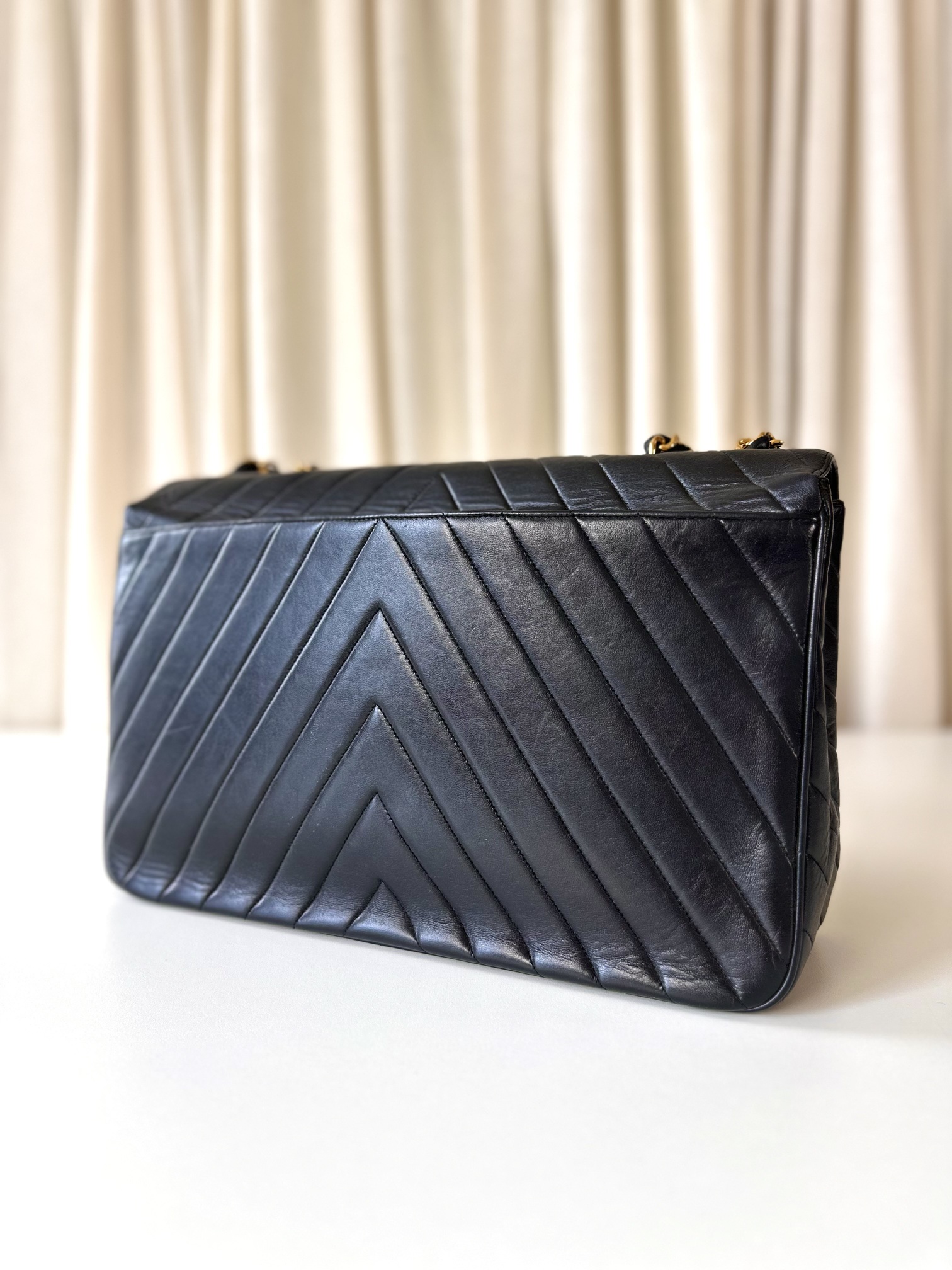 Chanel chevron Jumbo Maxi - Image 5