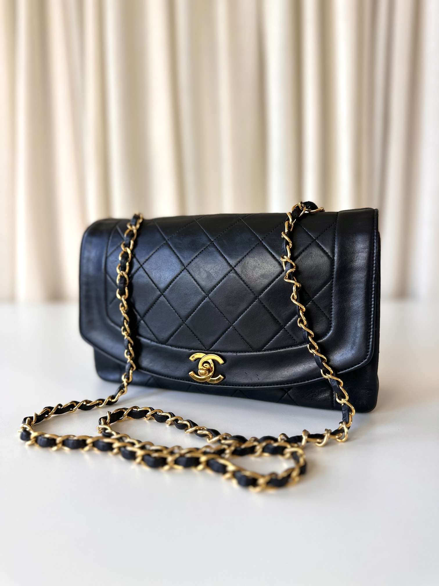 Chanel Diana medium - Image 3