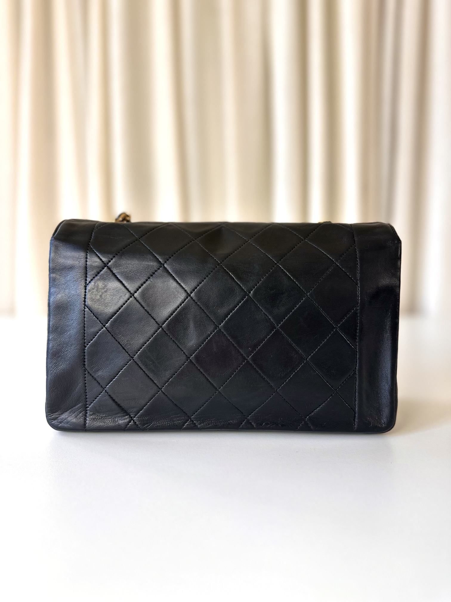 Chanel Diana medium - Image 4