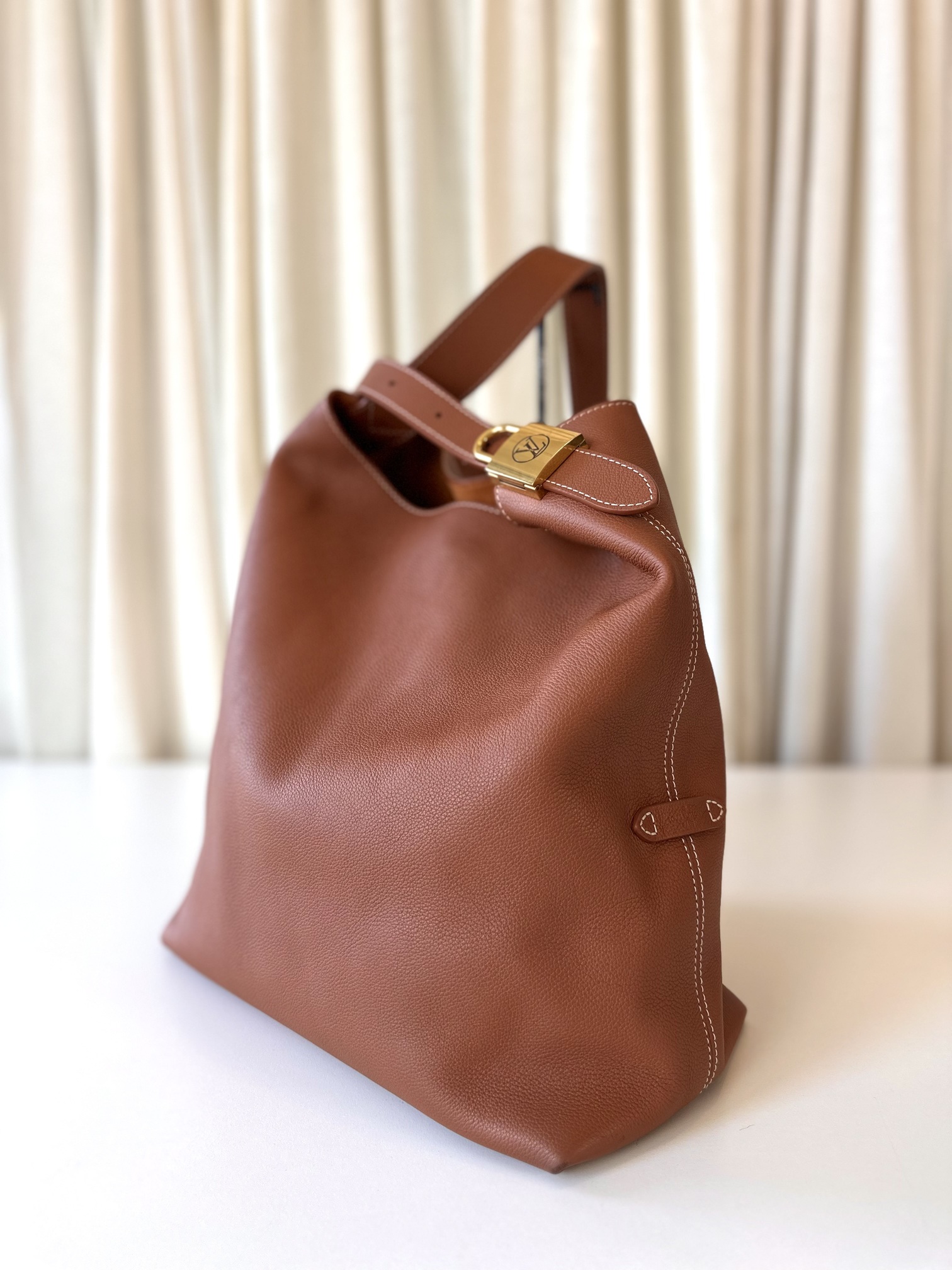 Louis Vuitton Low Key Hobo MM - Image 3