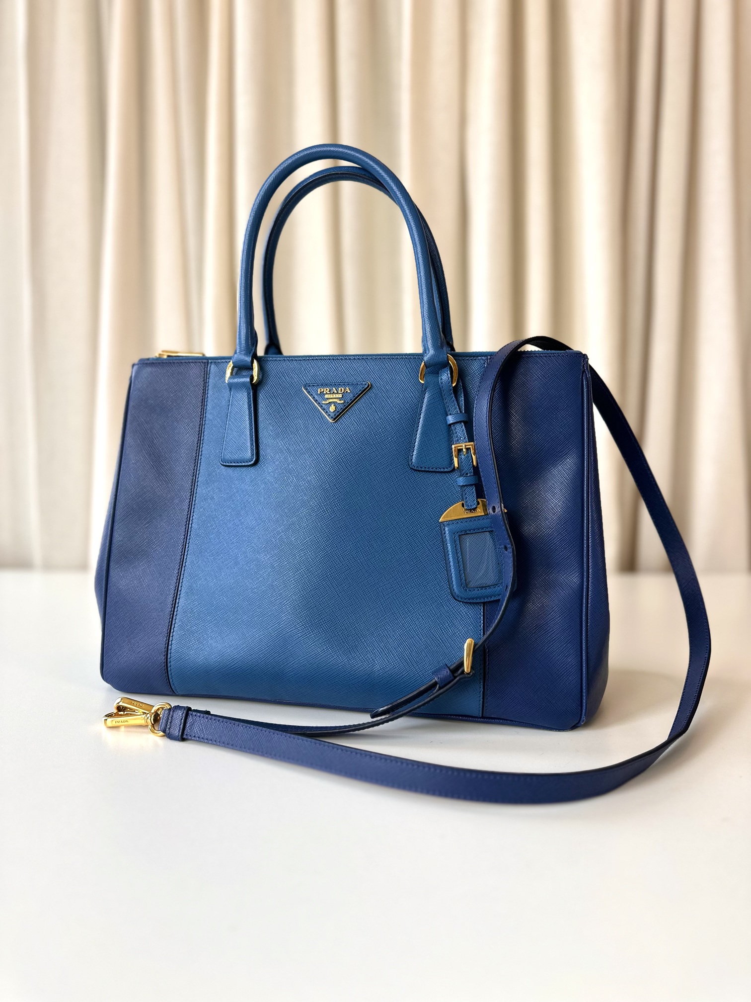 Prada Saffiano bag - Image 3