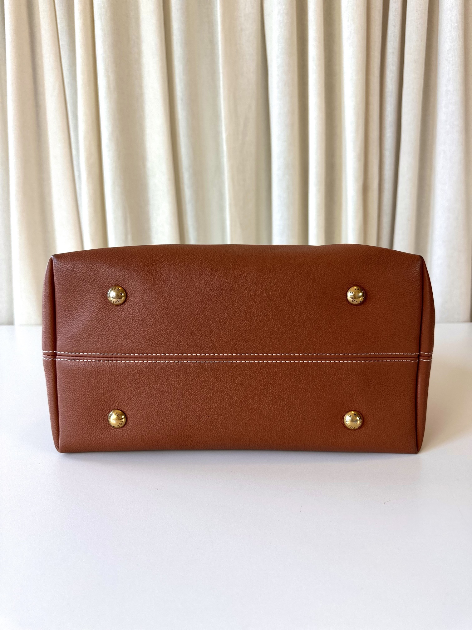 Louis Vuitton Low Key Hobo MM - Image 9