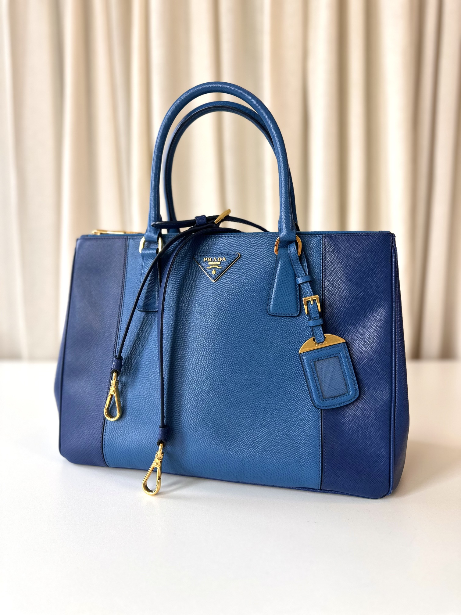 Prada Saffiano bag - Image 4
