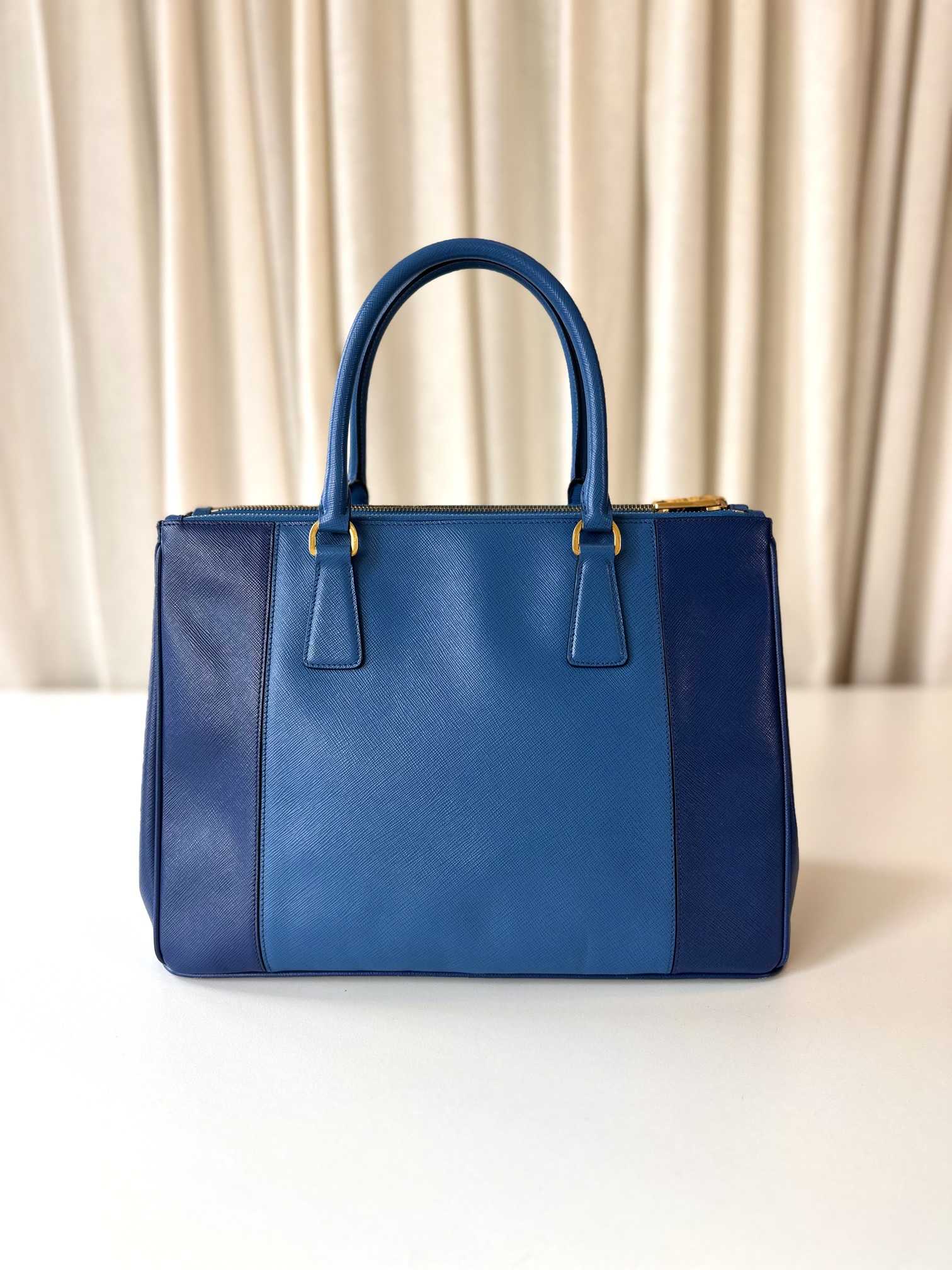 Prada Saffiano bag - Image 5