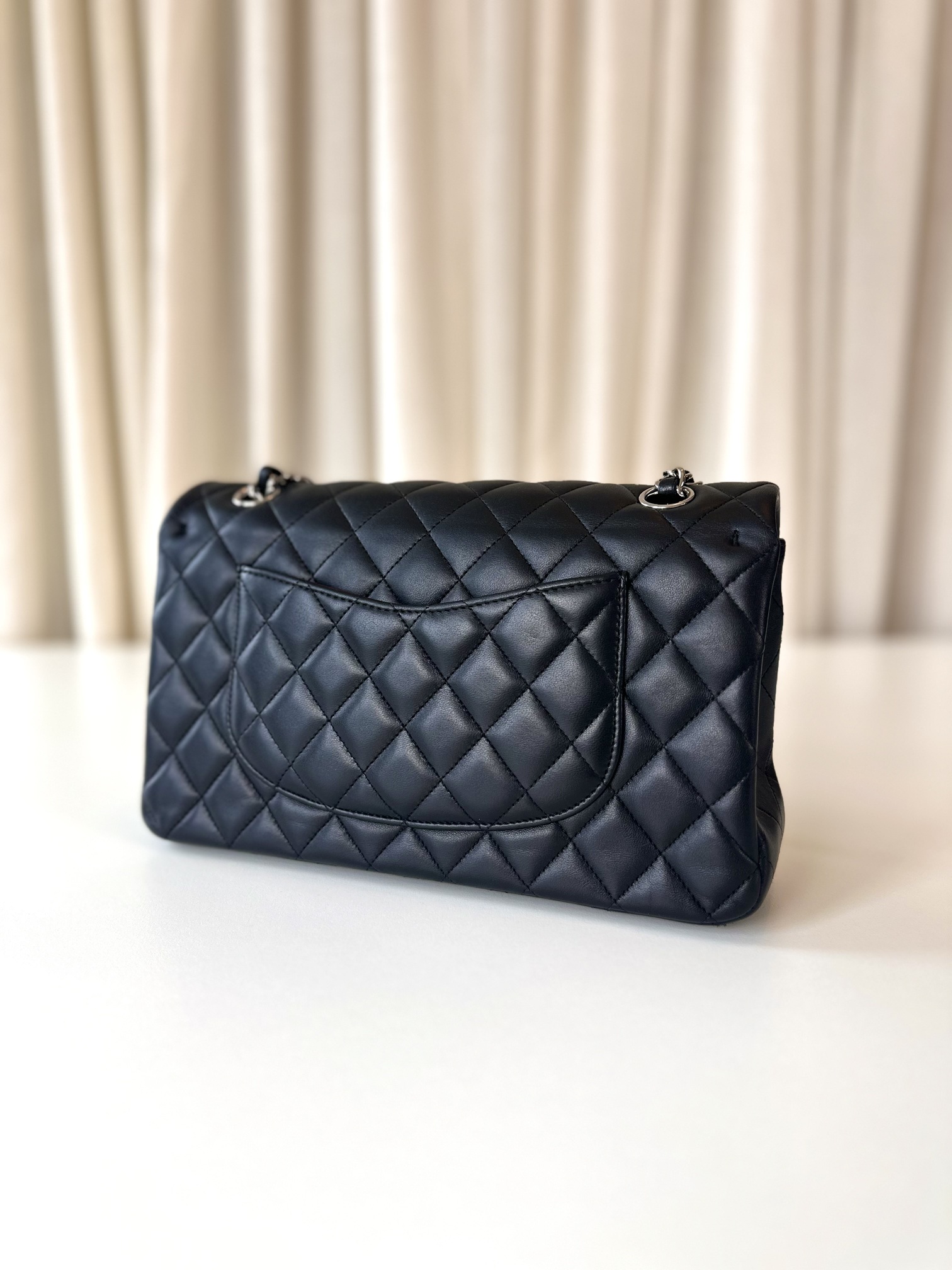 Chanel medium classic double flap bag - Image 5