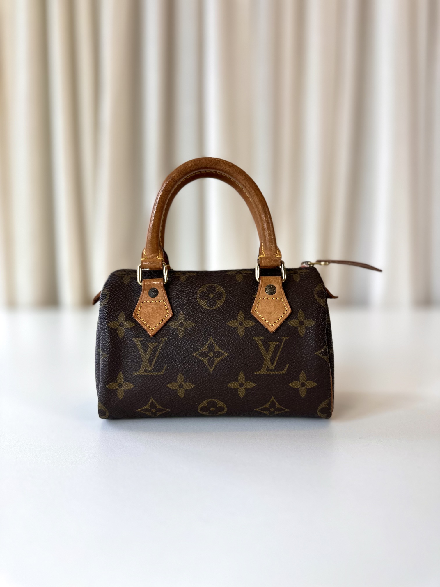 Louis Vuitton Monogram nano speedy