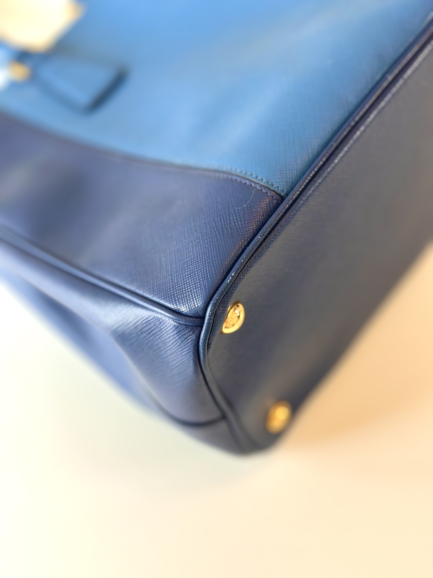 Prada Saffiano bag - Image 10