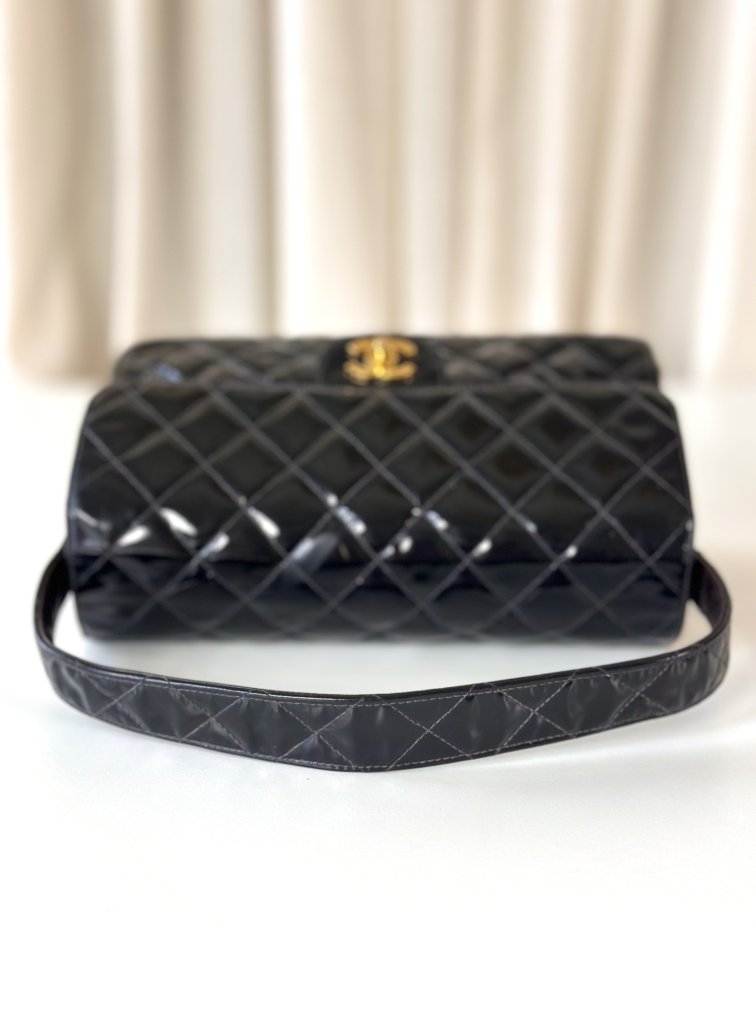 Chanel patent double face - Image 15