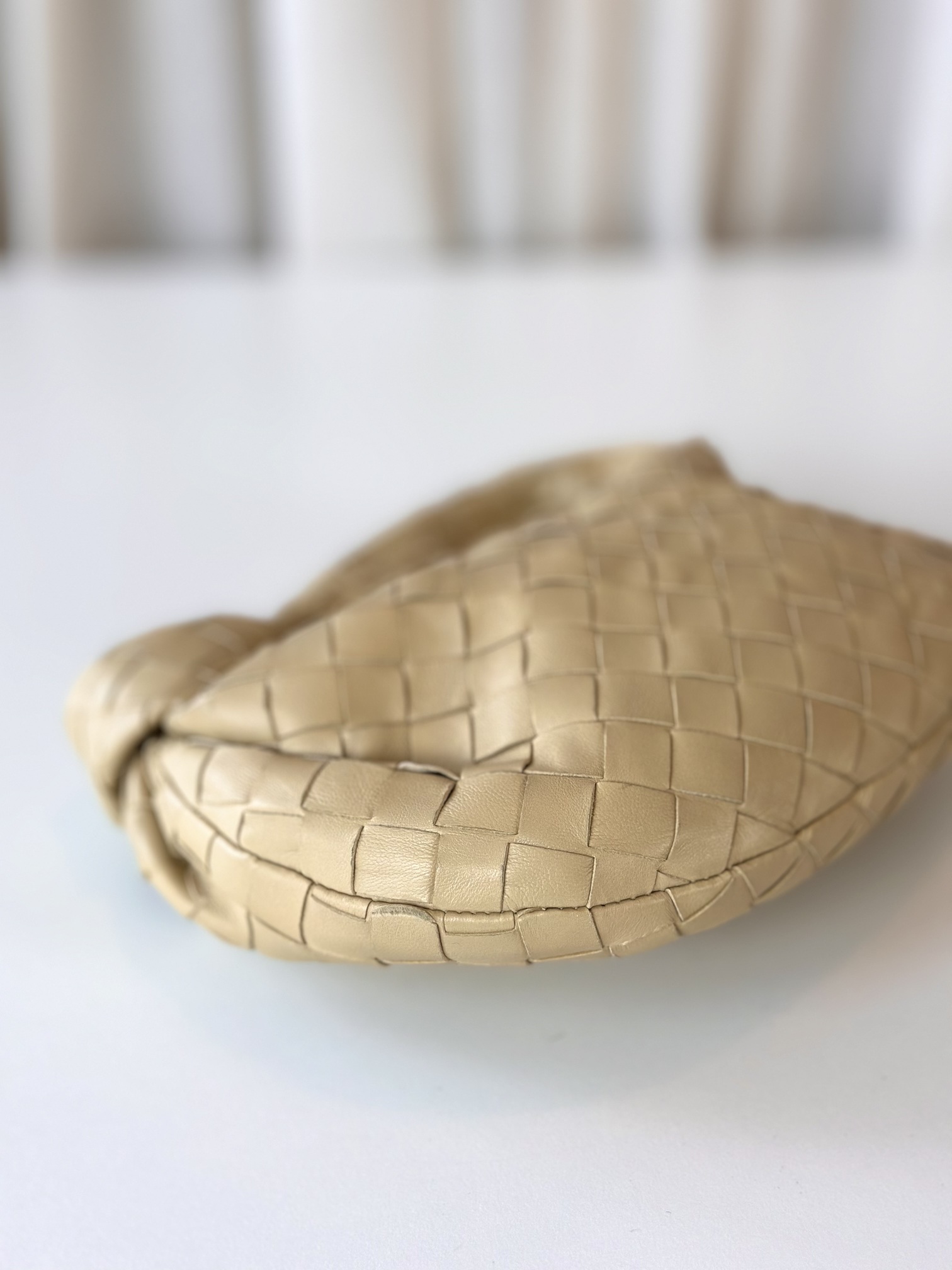 Bottega Veneta mini Jodie beige - Image 7