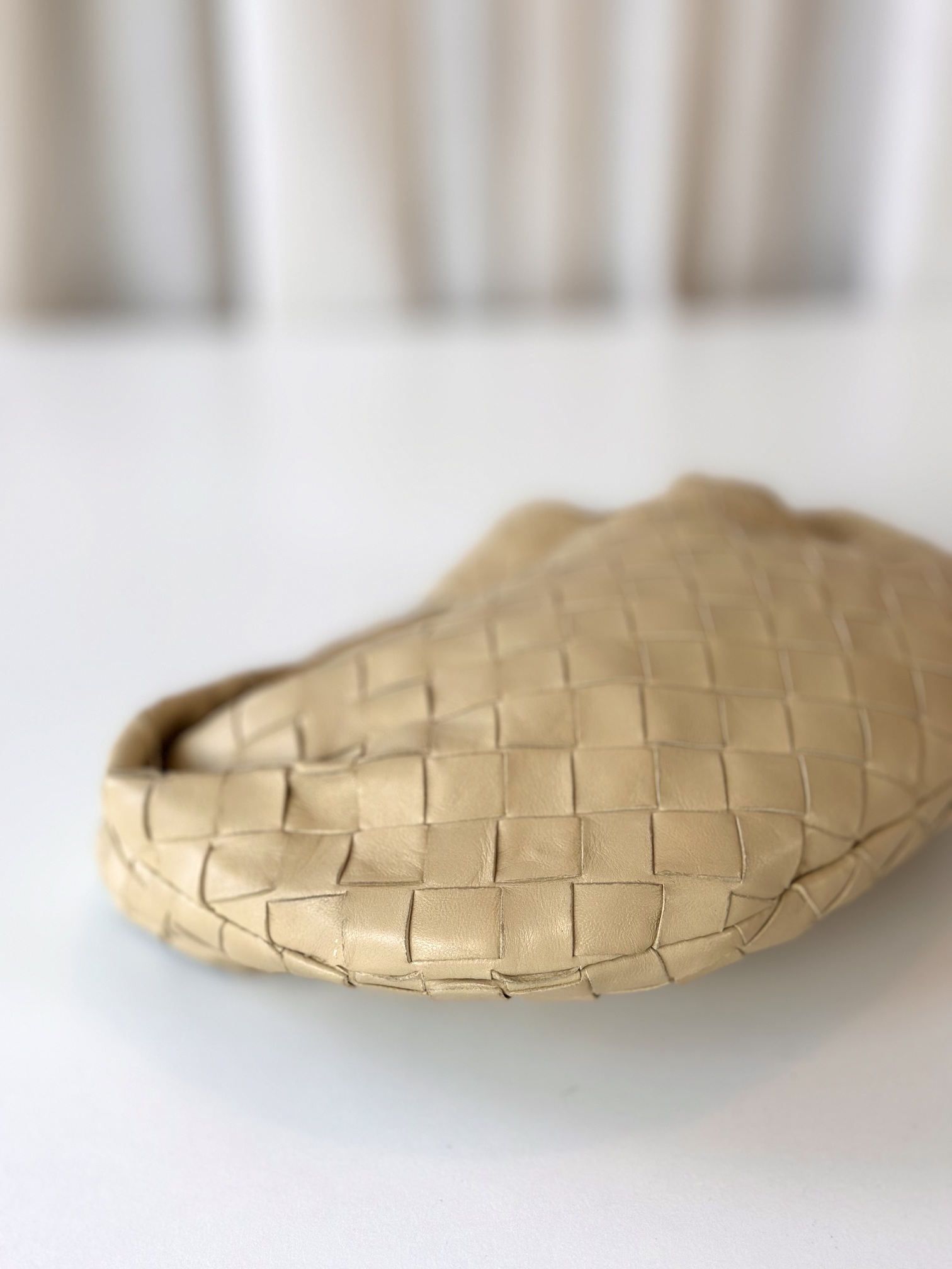 Bottega Veneta mini Jodie beige - Image 8