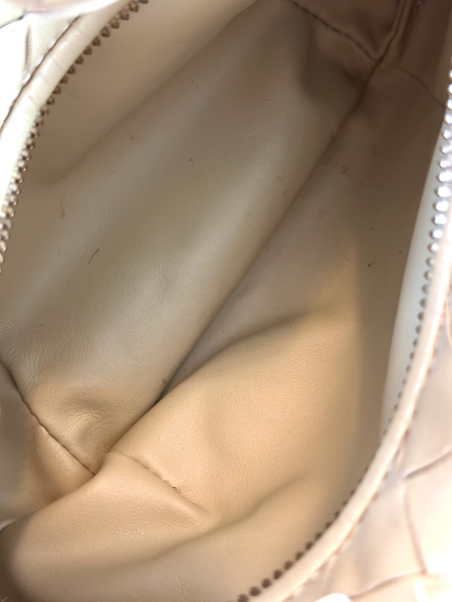 Bottega Veneta mini Jodie beige - Image 11